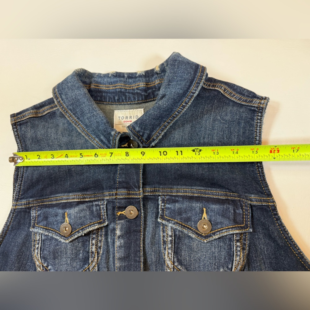 Womens Torrid Crop Denim Blue Vest - Medium Wash Size 4 (bin N) - Picture 5 of 12